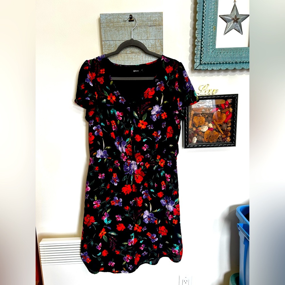 Reitmans floral dress-size L